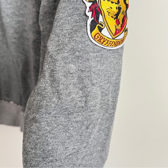 Harry Potter Gryffindor Sweatshirt Universal Studios Park Exclusive Gray Size S - Picture 5 of 11